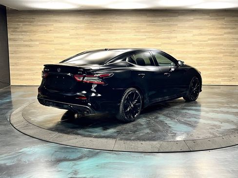 Used 2022 Nissan Maxima SR w/ Sport Mat Group FWD image 16