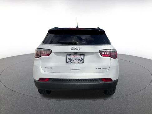 Used 2025 Jeep Compass Limited image 12