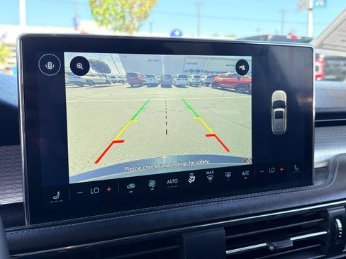 Used 2023 Lincoln Corsair AWD image 16