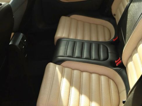 Used 2013 Volkswagen CC R-Line image 38