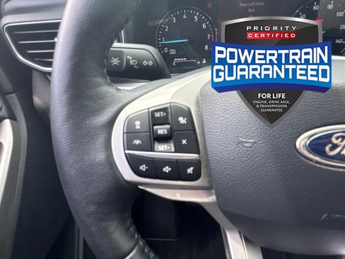 Used 2022 Ford Explorer XLT w/ Equipment Group 202A AWD/4WD image 19