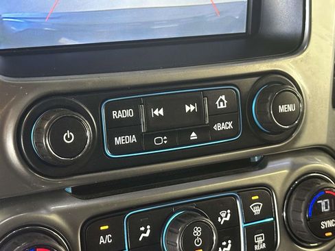 Used 2015 Chevrolet Tahoe LT AWD/4WD image 35