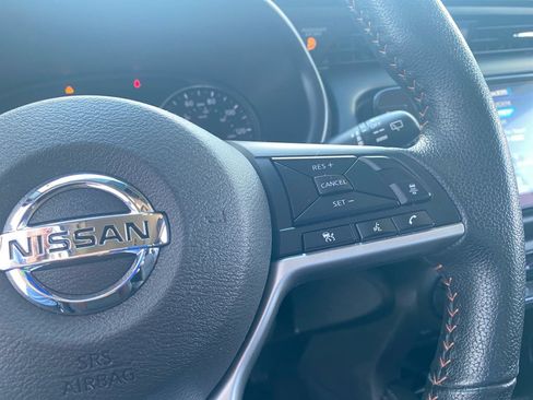 Used 2021 Nissan Kicks SR FWD image 22