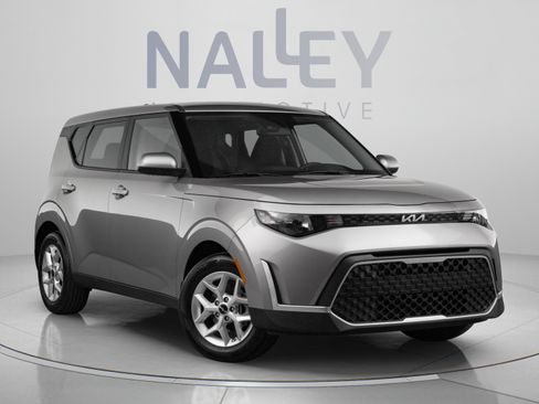 Used 2025 Kia Soul LX w/ LX Technology Package FWD image 6