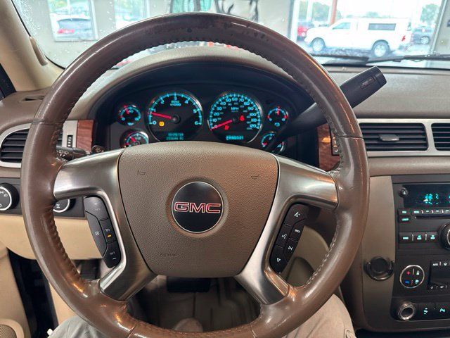 Used 2007 GMC Yukon SLT w/ SLT Preferred Equipment Group AWD/4WD image 34