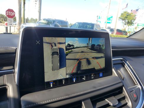 Used 2023 Chevrolet Tahoe Z71 w/ Luxury Package image 11