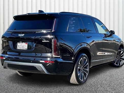 Used 2026 Cadillac Vistiq Sport image 26