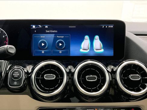 New 2026 Mercedes-Benz GLA 250 4MATIC image 20