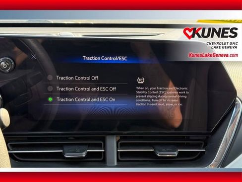 Used 2025 Chevrolet Trax LT image 34