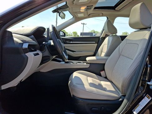 Certified 2023 Nissan Altima 2.5 SL FWD image 14