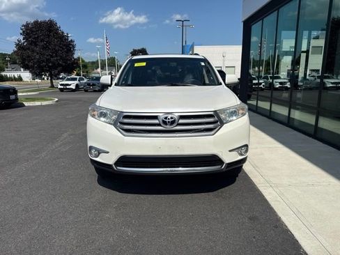 Used 2012 Toyota Highlander SE w/ Tow Pkg AWD/4WD image 7