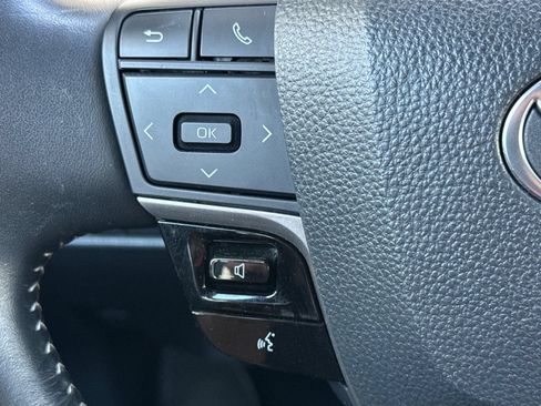 Used 2025 Toyota Camry SE FWD image 25