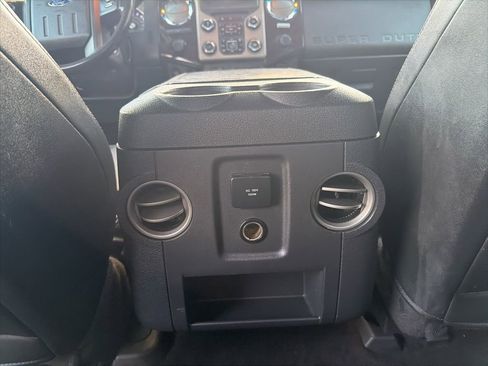 Used 2016 Ford F450 Platinum w/ FX4 Off Road Package image 20