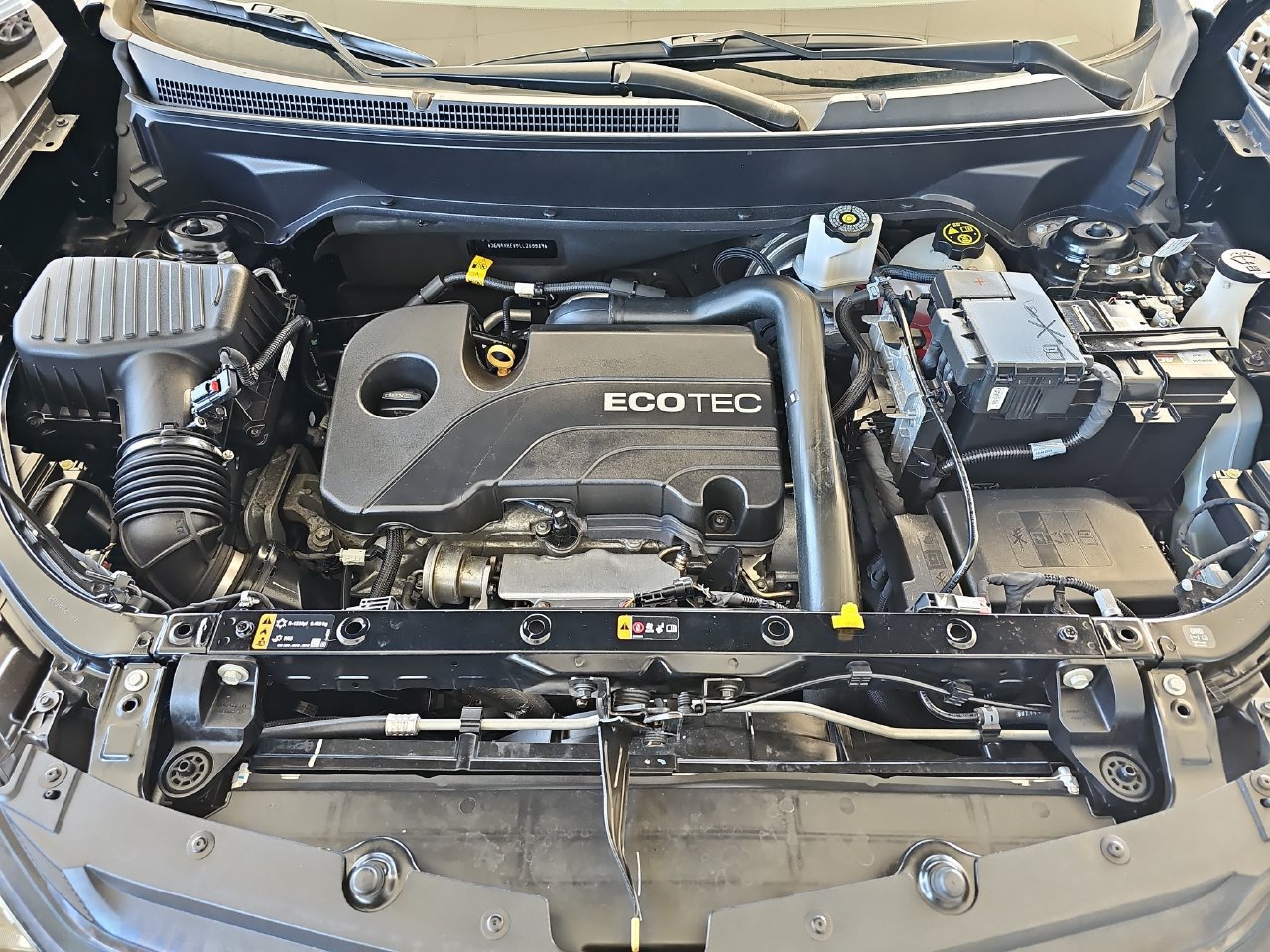 Used 2020 Chevrolet Equinox LT FWD image 34