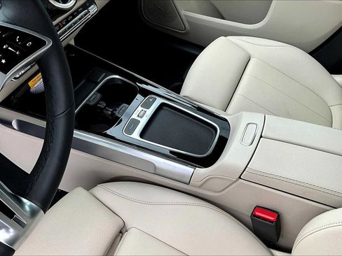 New 2025 Mercedes-Benz GLB 250 GLB 250 image 7