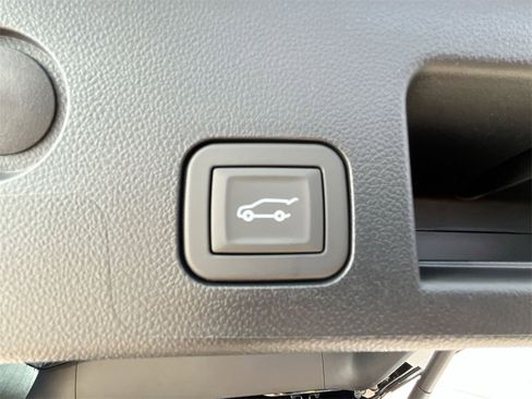 New 2026 GMC Terrain Elevation w/ Elevation Premium Package image 36