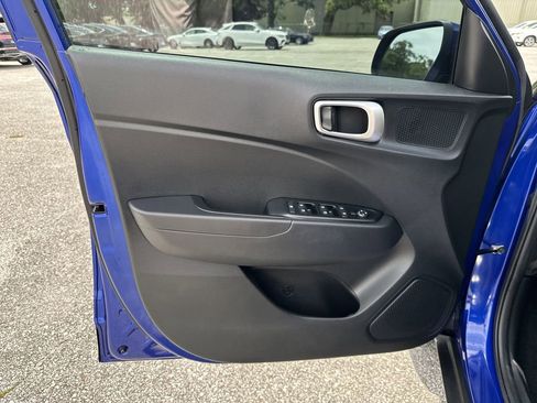 Certified 2024 Hyundai Venue SEL FWD image 15