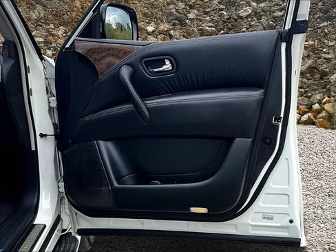 Used 2017 INFINITI QX80 4WD image 23