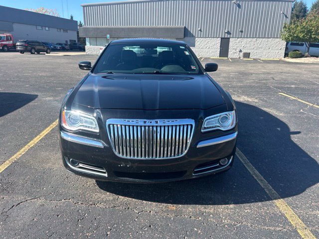 Used 2014 Chrysler 300 AWD w/ Driver Convenience Group image 6