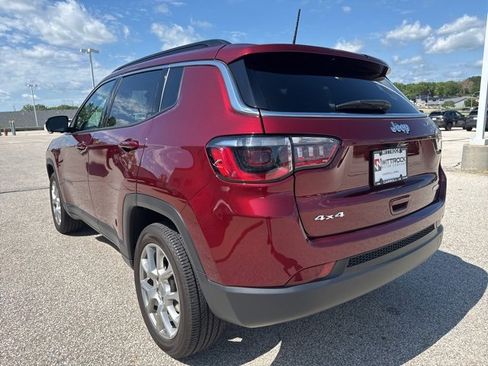 Used 2022 Jeep Compass Latitude image 7