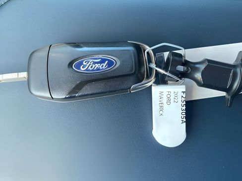 Certified 2022 Ford Maverick XLT w/ Equipment Group 300A Standard AWD/4WD image 20