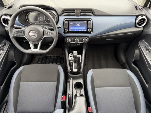 Used 2025 Nissan Versa SV FWD image 12