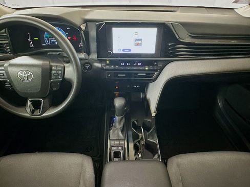 Used 2025 Toyota Camry LE w/ Convenience Package FWD image 27