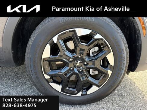 Used 2025 Kia Sorento S w/ Panoramic Sunroof Package image 30