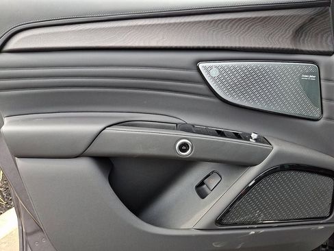 New 2025 Maserati Grecale GT image 30