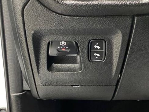 Used 2023 RAM 1500 Laramie image 31