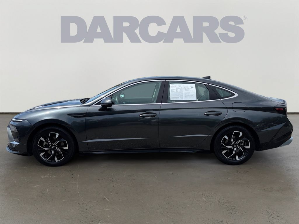 Used 2025 Hyundai Sonata SEL FWD image 4