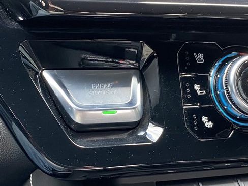 Used 2024 GMC Sierra 1500 AT4X image 14