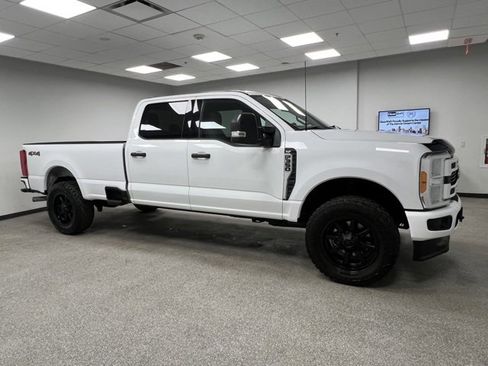 Used 2023 Ford F350 XLT image 13