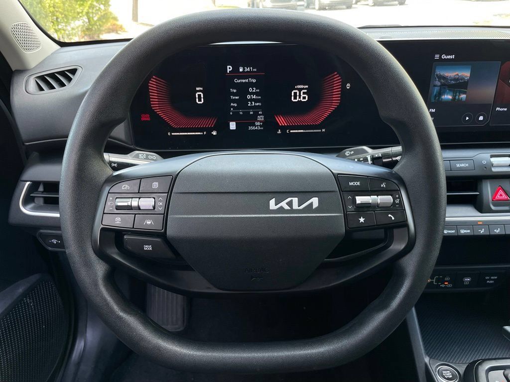 Used 2025 Kia K4 FWD image 14