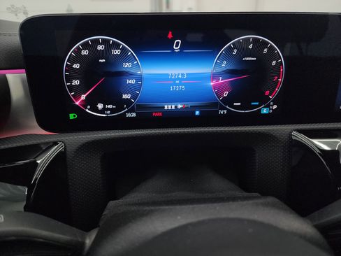 Used 2025 Mercedes-Benz CLA 250 4MATIC image 10