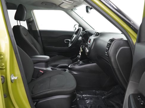 Used 2014 Kia Soul FWD image 11