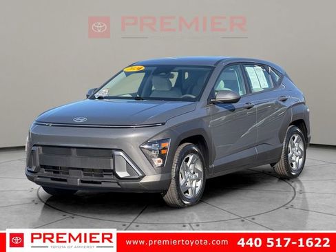 Used 2024 Hyundai Kona SE FWD image 1