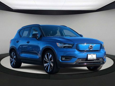 Used 2021 Volvo XC40 P8 Recharge w/ Advanced Package image 2