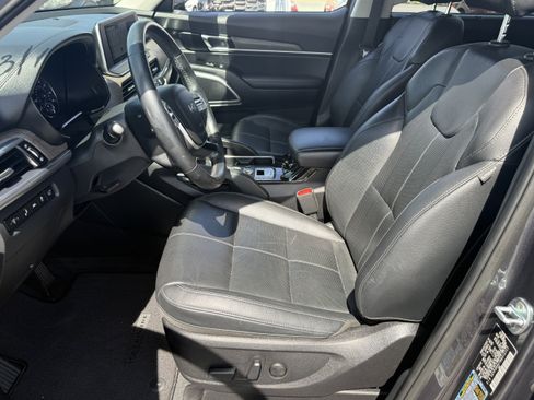 Certified 2022 Kia Telluride EX w/ EX Premium Package image 11