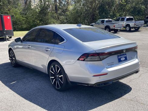 Used 2024 Honda Accord Touring image 7