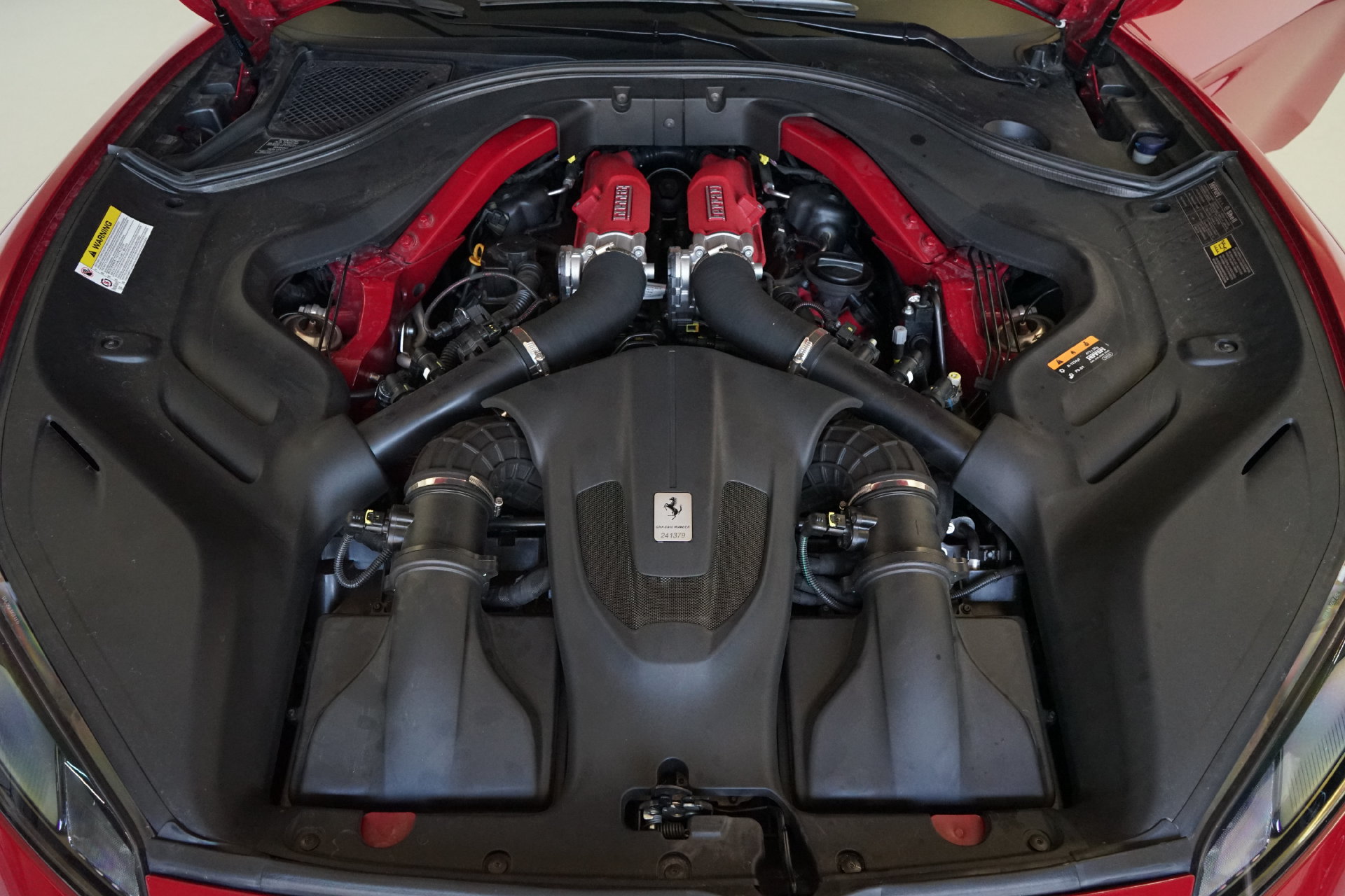 Used 2019 Ferrari Portofino RWD image 28