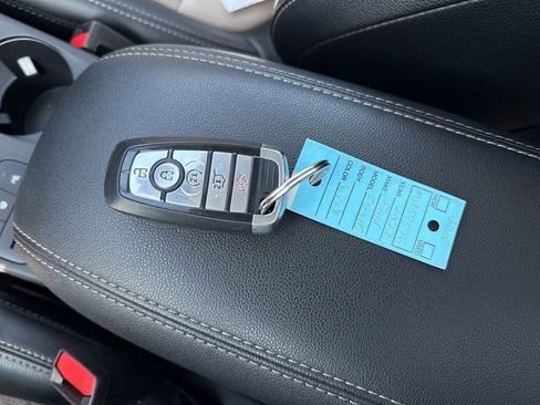 Used 2022 Ford Escape Titanium w/ Titanium Elite Package image 39