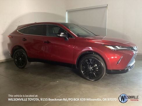 Used 2024 Toyota Venza Nightshade image 8