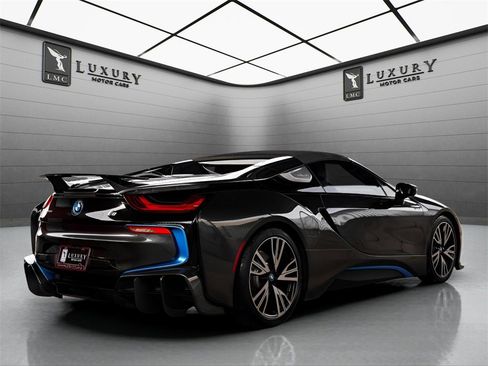 Used 2019 BMW i8 Roadster image 4