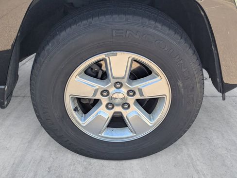 Used 2011 Jeep Liberty Sport image 9