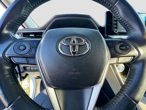 Used 2021 Toyota Venza LE image 27
