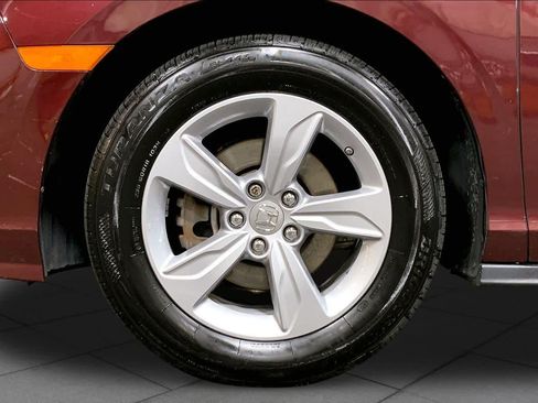 Used 2018 Honda Odyssey EX image 11