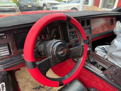 Used 1988 Chevrolet Corvette Convertible RWD image 6