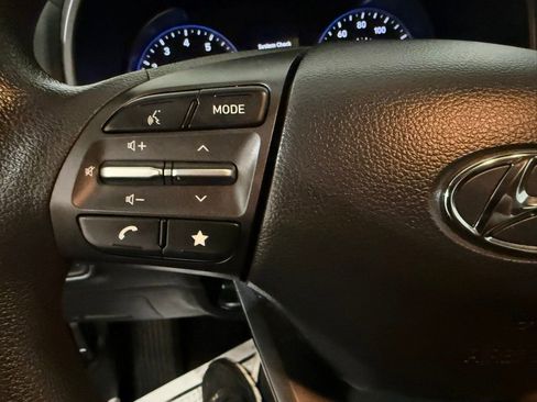 Used 2023 Hyundai Kona SE image 30