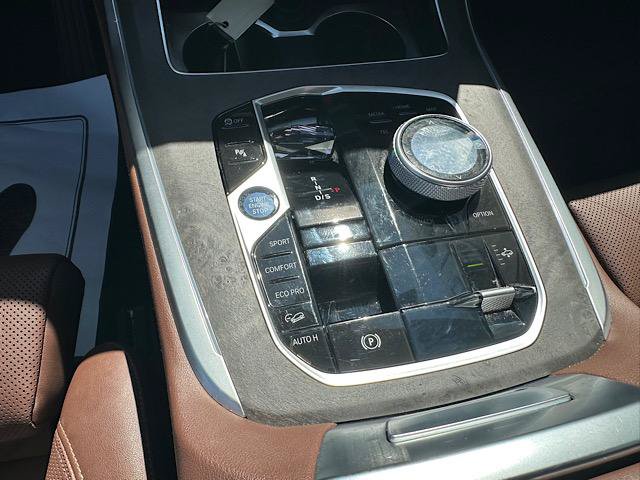 Used 2024 BMW X7 xDrive40i w/ Executive Package AWD/4WD image 26
